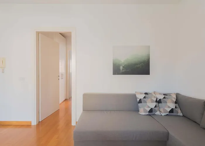 Loverhome Apartment 3